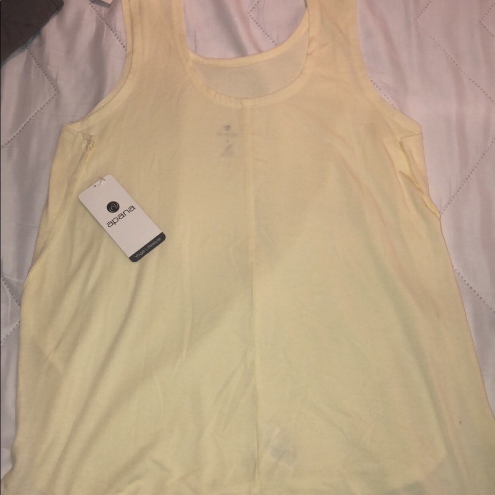 Athletic shirt